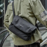 Metro Messenger – Flip-Top 13–15″